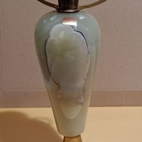 Decorative onyx with bronze used