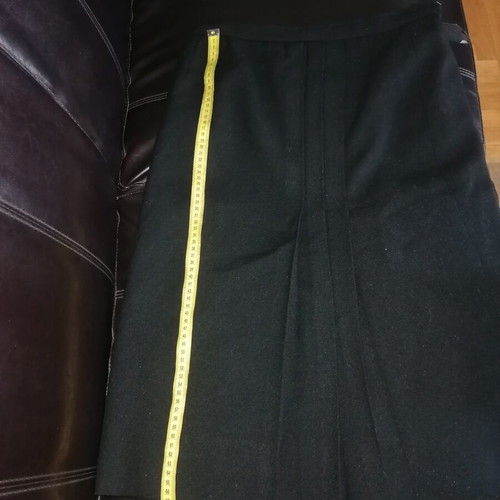 Vintage wool black midi skirt used, size M