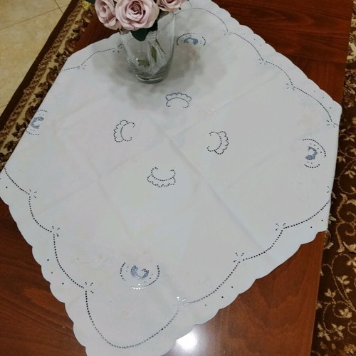 Vintage tablecloth used, dimensions 86x86