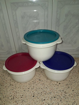 Tupperware σετ 3 μπολ 700ml σαν καινούργιο, σε διάφορα χρώματα