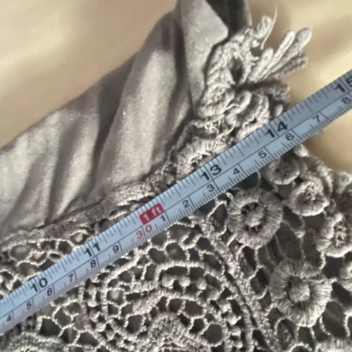 Crop top with lace like new, size XS/S, gray