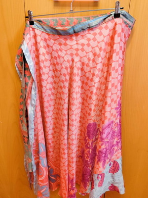 Silk double-sided skirt multicolor, new, fits up to 2XL