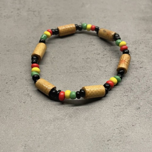 Bracelet with beads new, elastic and multicolored
