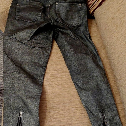 Women's Airy Black Top and Stylish H&M Jean Capri with Glitter Like New