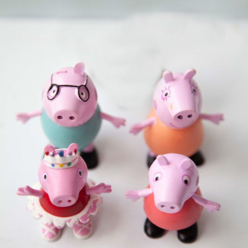 Peppa figures used with broken ear