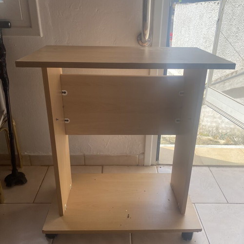 Wooden computer desk on wheels like new