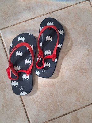 Marvel children's flip-flops size 28, blue and red