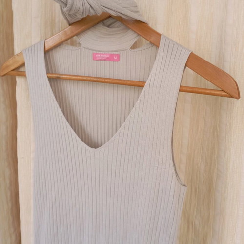 Grey Pink Woman dress like new with scarf, thin knitted, size M