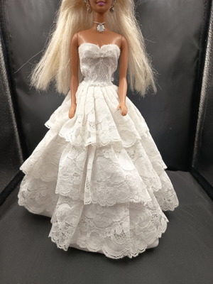 White wedding dress for fashion dolls, vintage style