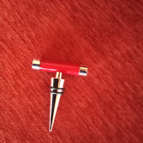 Wine accessory set new