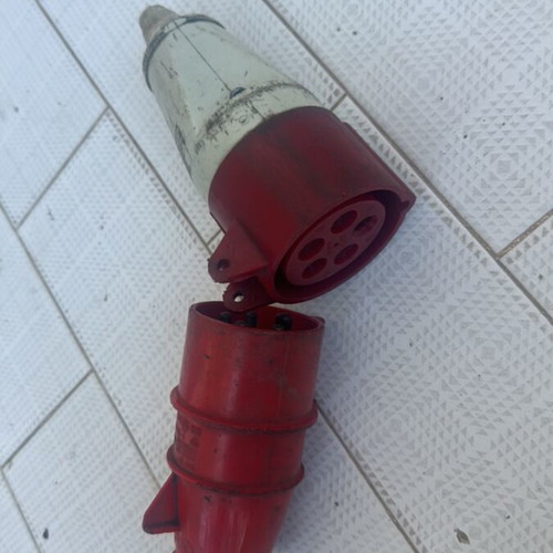 Industrial plug