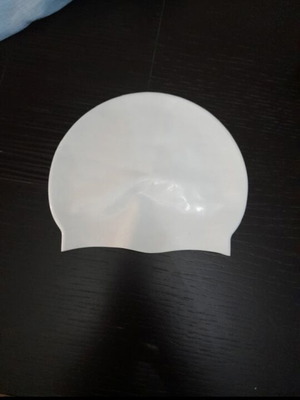 Swimming cap like new