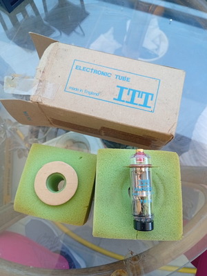 ITT Electronic Tube V24C/2 vintage NOS made in England