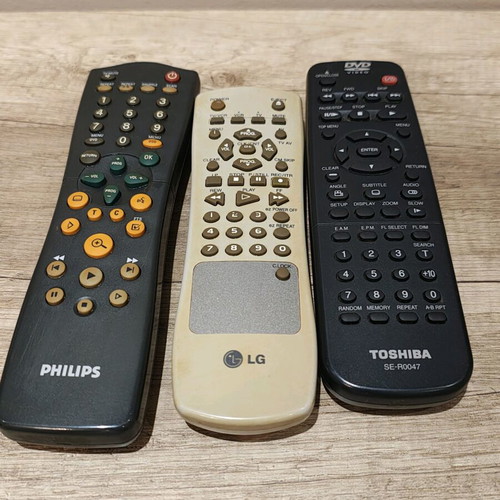 Philips Toshiba LG remote controls used, unknown functionality