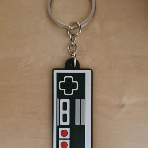 Nintendo controller keychain like new