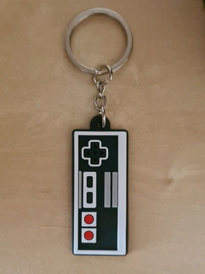 Nintendo controller keychain like new