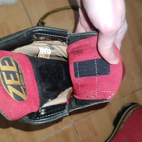Leather hiking boots like new, size 42-43