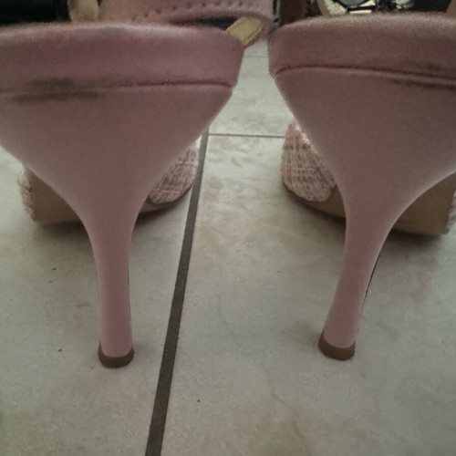 Haralas pink pumps like new, size 37.5 with bow detail