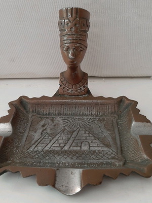 Metal ashtray with Queen Nefertiti used