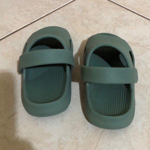 Liewood kids slippers like new, size 25