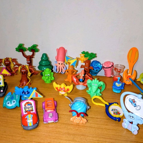 Kinder Surprise figures vintage lot of 27, like new