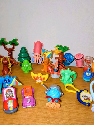 Kinder Surprise figures vintage lot of 27, like new