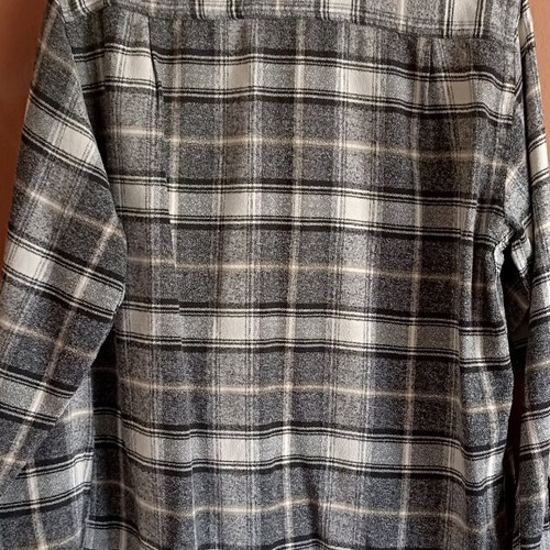 Men's shirt plaid gray white size L like new Peter Luger