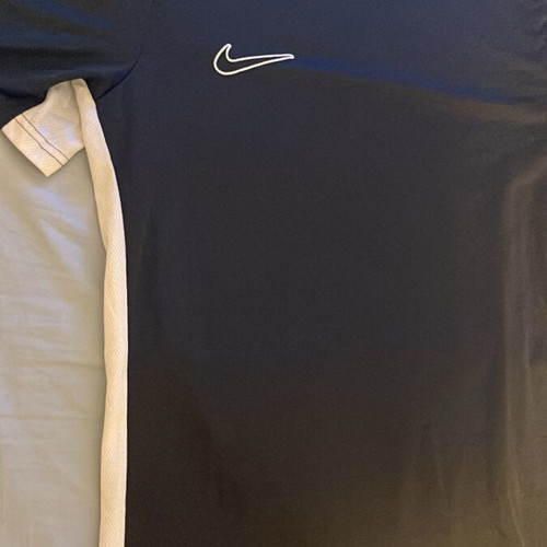 Nike Academy Dri-FIT T-shirt like new, comfortable fit, medium size