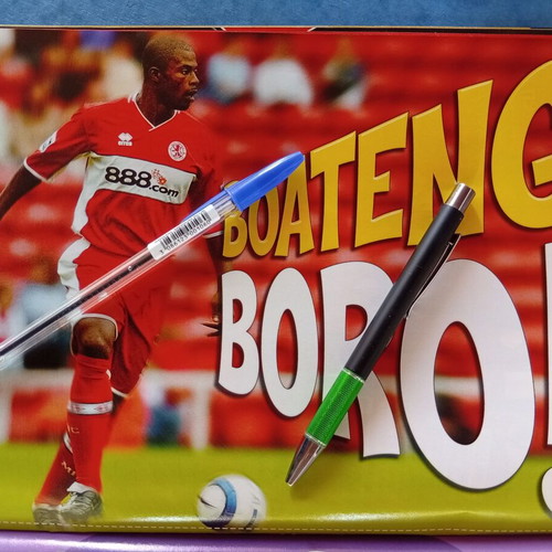 Match Football Magazine Issue 27/12 to 2/1/2006 like new with Liverpool poster