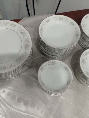 Carlton Japan Corsage 481 Vintage Porcelain Serving Set 92 Pieces Like New