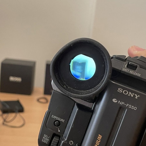Sony Handycam Video8 Camcorder NightShot 0 Lux 18x Optical Zoom excellent condition