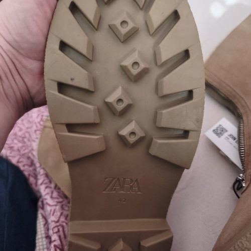 Zara women's boots with fur new, beige, size 42