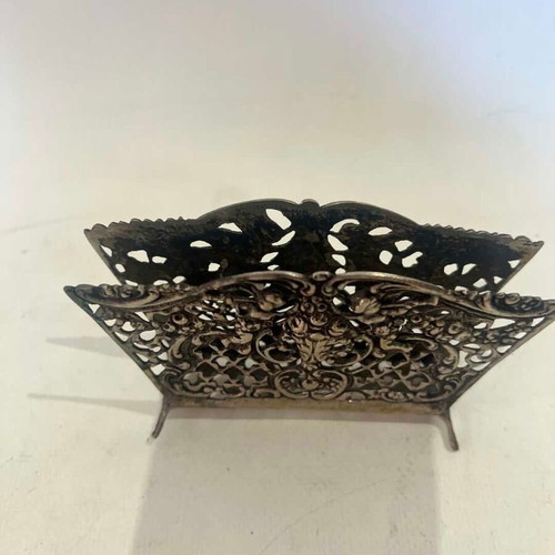 Vintage silver napkin holder used with engraved designs, 800 stamp