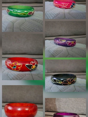 Set of 7 bone bracelets in various colors like new