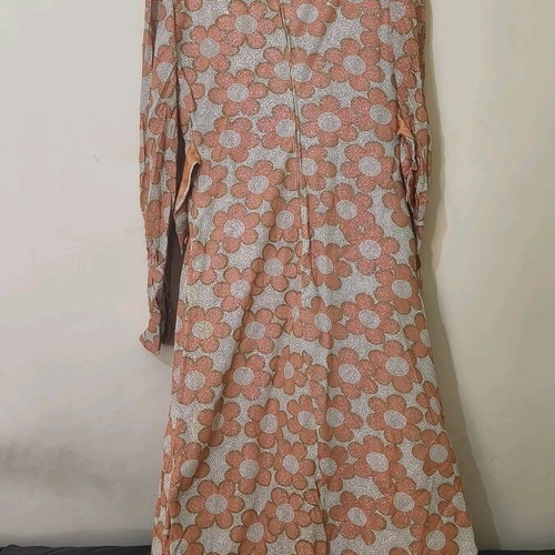 Vintage women's clothes like new