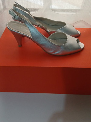 Elite women's sandals used, leather, silver, size 40