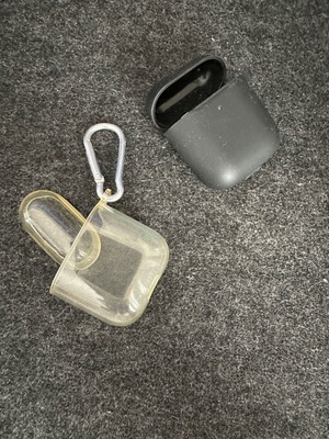 AirPods 2nd Generation cases used, pack of two