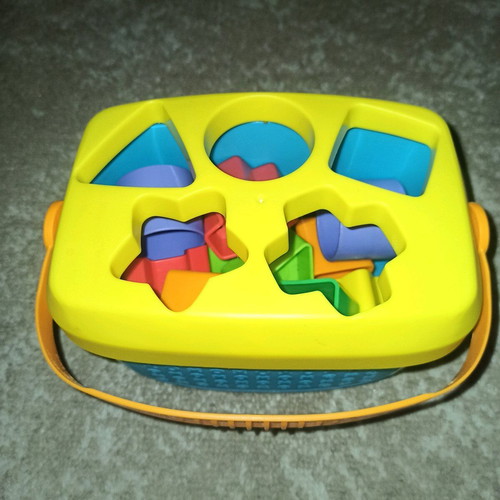 Fisher Price educational shape sorter box like new
