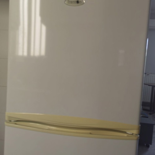 Trenton 156 refrigerator dimensions 135x48 like new