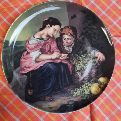 Limoges VIZANI wall plates collectible set of 5 like new