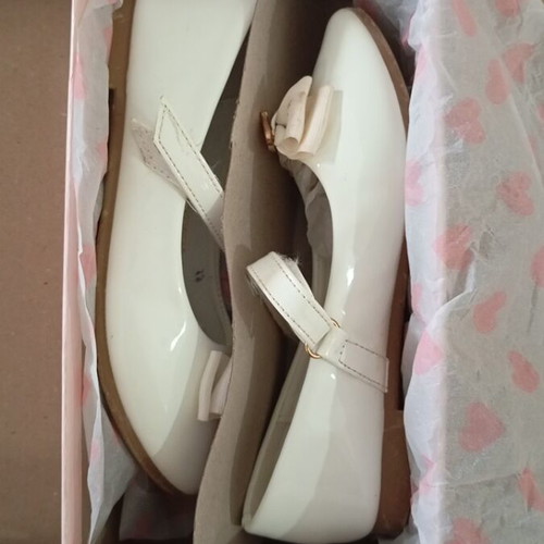 Nelli Blu white patent ballerina shoes size 32
