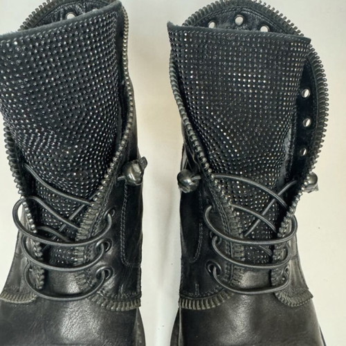 Fru.It leather boots with studs and fur lining, size 37, like new