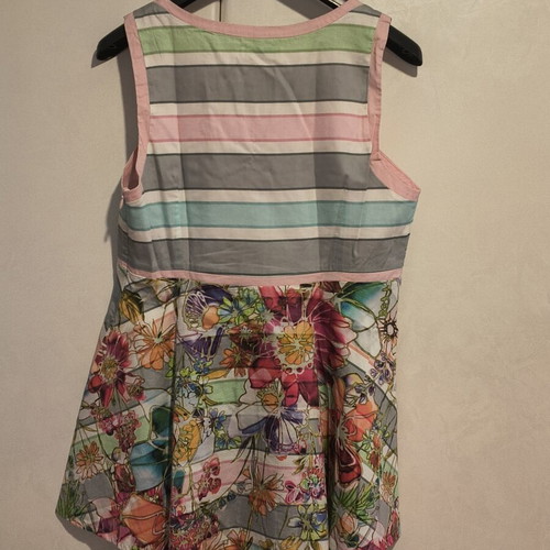 Sarah Lawrence sleeveless top like new, pink floral stripes