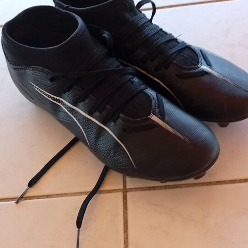 Puma football shoes used, black and white, size 41