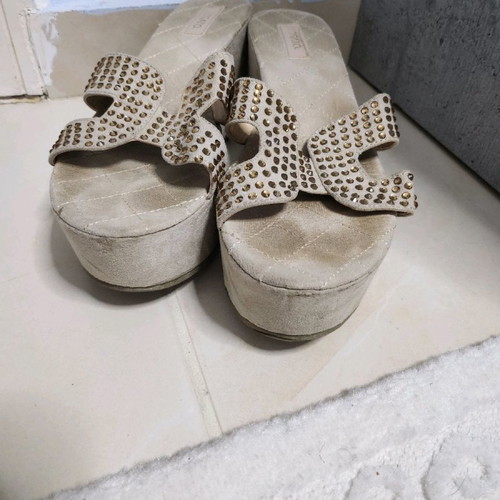 Migato platform sandals used size 39