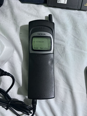 Nokia 8110i phone like new, needs new battery, no charger