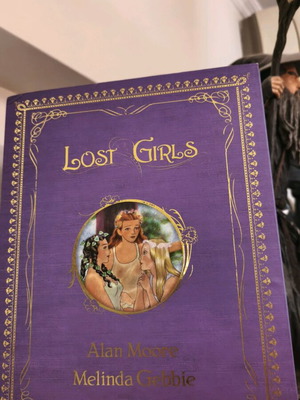 Lost Girls Slipcase Collectors Edition Alan Moore като нов