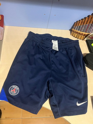 Nike Paris σορτς σαν καινούργιο και γνήσιο