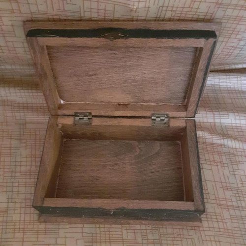 Wooden box Kallimeris like new, painting on wood