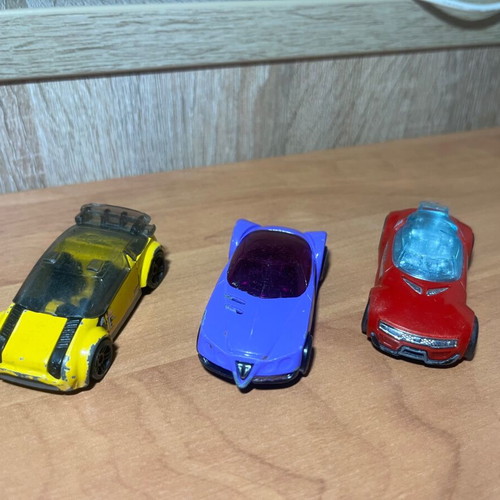 Hotwheels set of 3 toy cars: Super Gnat, Golden Arrow, High Voltage
